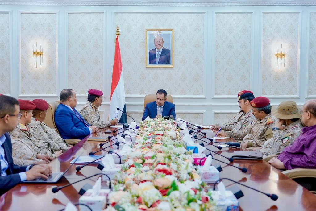 اجتماع عسكري في عدن يناقش التطورات الميدانية على ضوء المستجدات الأخيرة في عدة جبهات